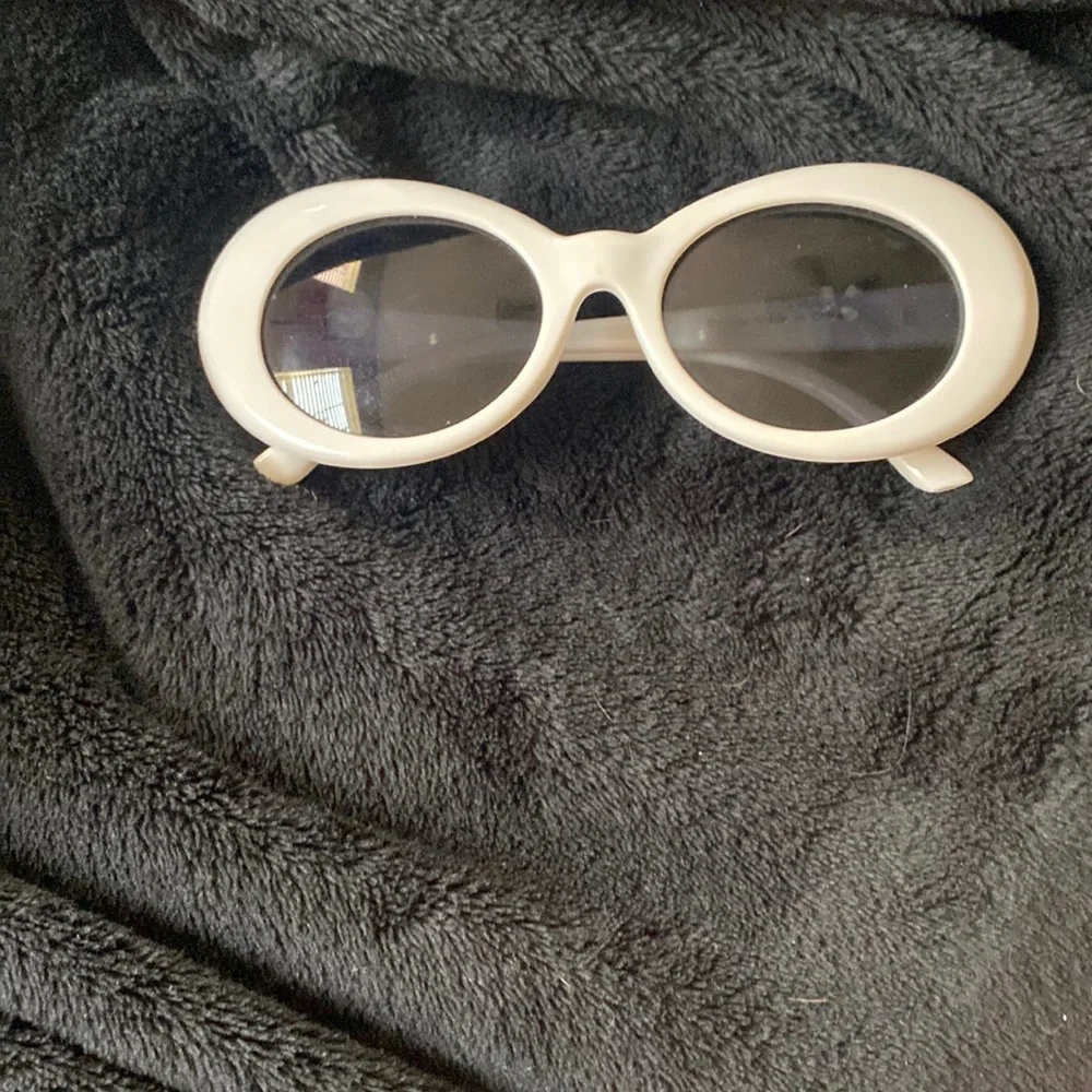Selling Clout Goggles